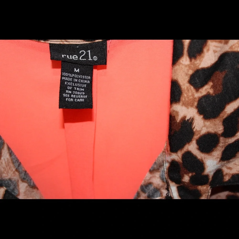 Rue21 | Collared cheetah pink tank top - Picture 2 of 4